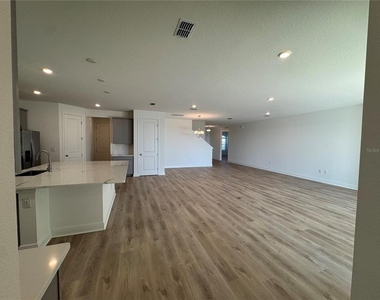 2140 Axel Street - Photo Thumbnail 14