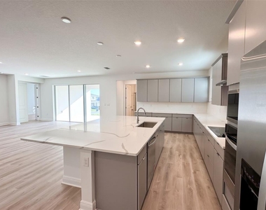 2140 Axel Street - Photo Thumbnail 6