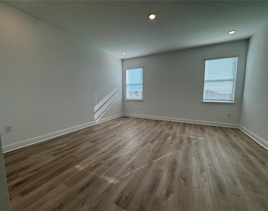 2140 Axel Street - Photo Thumbnail 21