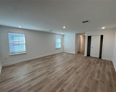 2140 Axel Street - Photo Thumbnail 37