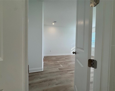 2140 Axel Street - Photo Thumbnail 20