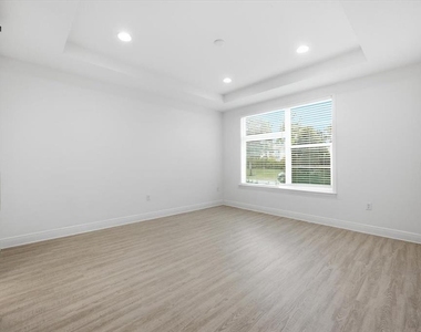 9874 Bucklow Hill Drive - Photo Thumbnail 6