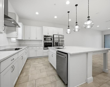 9874 Bucklow Hill Drive - Photo Thumbnail 3