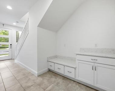 9874 Bucklow Hill Drive - Photo Thumbnail 8
