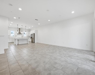 9874 Bucklow Hill Drive - Photo Thumbnail 10