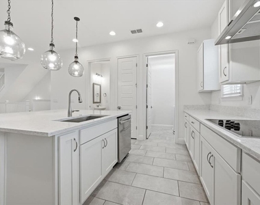 9874 Bucklow Hill Drive - Photo Thumbnail 2