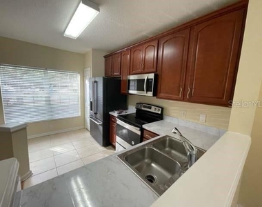 1261 Pepperdine Lane - Photo Thumbnail 4