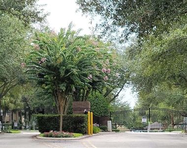1261 Pepperdine Lane - Photo Thumbnail 17