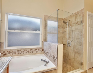 613 Canby Circle - Photo Thumbnail 13