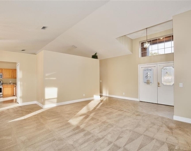 613 Canby Circle - Photo Thumbnail 4