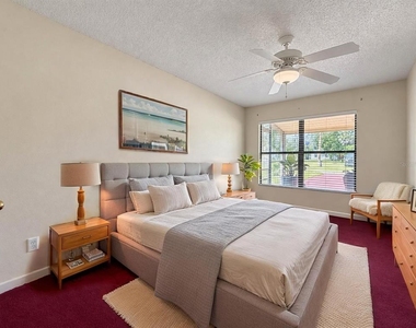 1003 W 9th Street - Photo Thumbnail 8