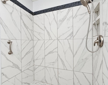 1003 W 9th Street - Photo Thumbnail 25