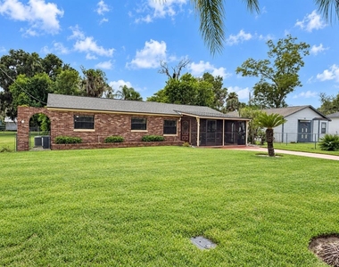 1003 W 9th Street - Photo Thumbnail 1