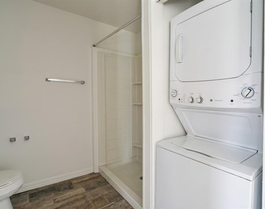 337 Avenue E Se - Photo Thumbnail 4