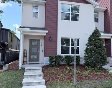 204 E Palmetto Avenue - Photo Thumbnail 1