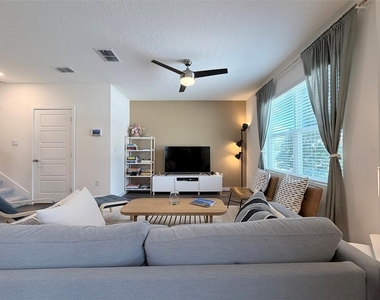 204 E Palmetto Avenue - Photo Thumbnail 4