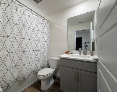 204 E Palmetto Avenue - Photo Thumbnail 16