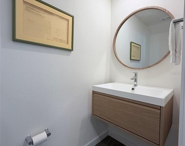 204 E Palmetto Avenue - Photo Thumbnail 17