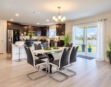 605 Sarner Pass Way - Photo Thumbnail 3