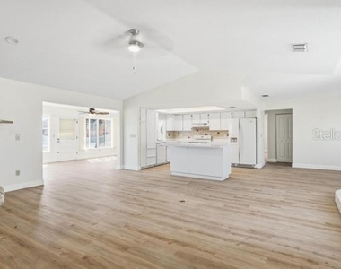 33 E Sea Harbor Drive - Photo Thumbnail 28