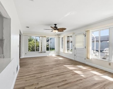 33 E Sea Harbor Drive - Photo Thumbnail 2