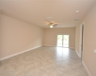226 Coral Reef Court N - Photo Thumbnail 10