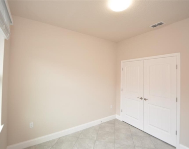 226 Coral Reef Court N - Photo Thumbnail 19