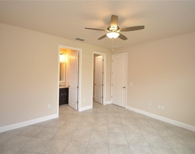 226 Coral Reef Court N - Photo Thumbnail 13