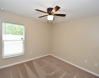 88 Plain View Drive - Photo Thumbnail 16
