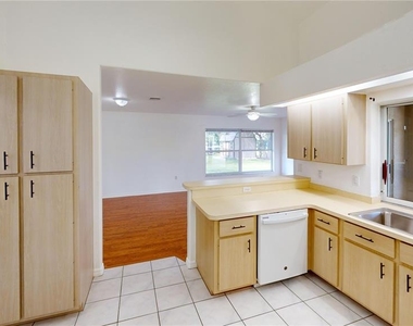 13466 Hopewell Avenue - Photo Thumbnail 3