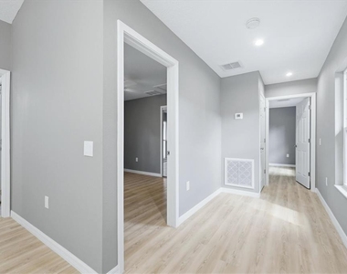 3908 Walnut Avenue - Photo Thumbnail 14
