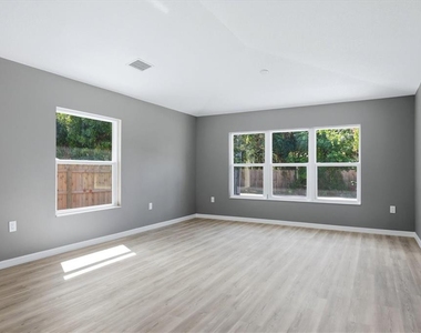 3908 Walnut Avenue - Photo Thumbnail 2