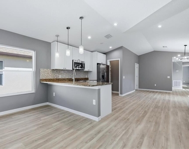 3908 Walnut Avenue - Photo Thumbnail 8