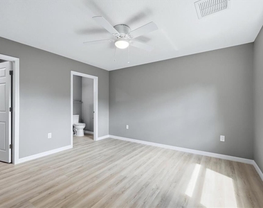 3908 Walnut Avenue - Photo Thumbnail 15