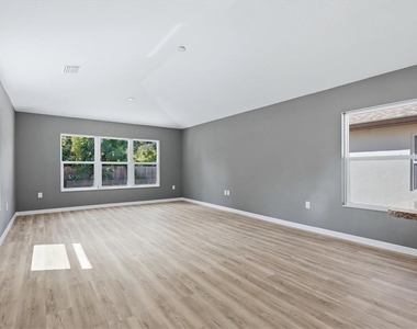 3908 Walnut Avenue - Photo Thumbnail 1