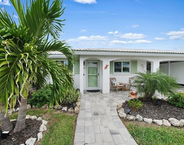 734 Spanish Drive N - Photo Thumbnail 23