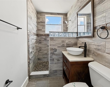 408 Armada Road S - Photo Thumbnail 8