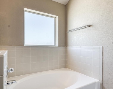 14233 Spanish Point Drive - Photo Thumbnail 46