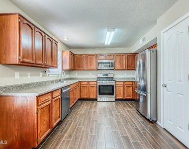 14233 Spanish Point Drive - Photo Thumbnail 14