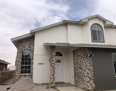 11825 Imperial Gem Avenue - Photo Thumbnail 2