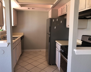 11825 Imperial Gem Avenue - Photo Thumbnail 3