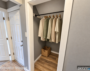 366 Sigourney Street - Photo Thumbnail 13
