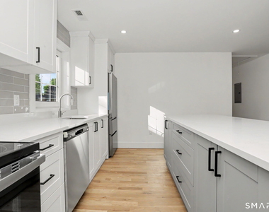 8 Benson Road - Photo Thumbnail 3
