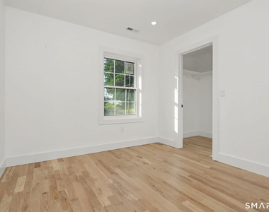 8 Benson Road - Photo Thumbnail 9