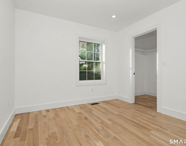 8 Benson Road - Photo Thumbnail 11