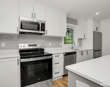 8 Benson Road - Photo Thumbnail 5