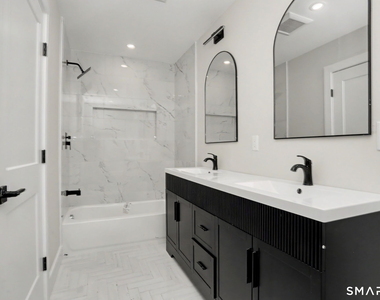 8 Benson Road - Photo Thumbnail 13