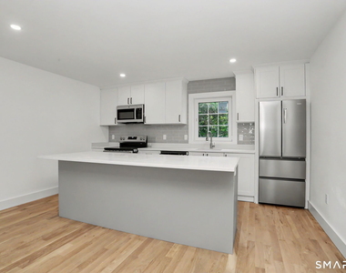 8 Benson Road - Photo Thumbnail 4