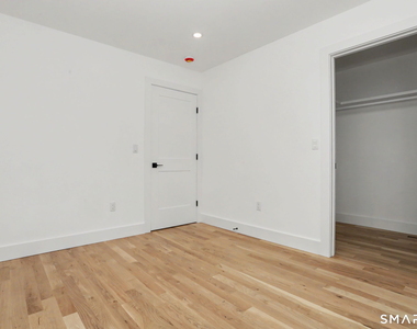 8 Benson Road - Photo Thumbnail 12