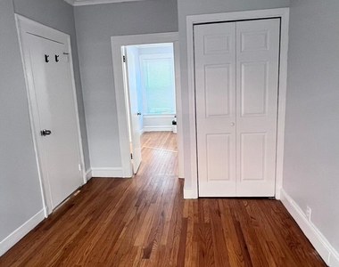 129 Quaker Lane - Photo Thumbnail 2